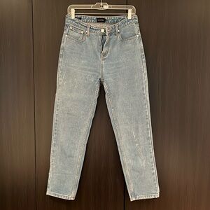 FRANK & OAK Stevie Tapered Jean in Light Wash